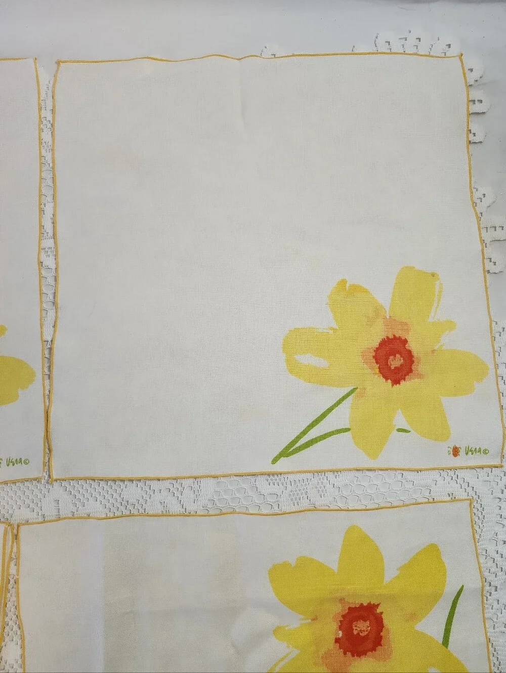 Lot of 6 Vintage Vera Neumann Yellow Daffodil Linen Placemat Napkins
